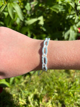 Load image into Gallery viewer, Light Blue Daisy Chain Bracelet