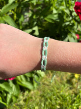 Load image into Gallery viewer, Light Green Daisy Chain Bracelet