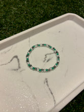 Load image into Gallery viewer, Seed bead bracelet
