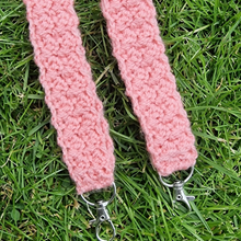 Load image into Gallery viewer, Crochet Wristlets
