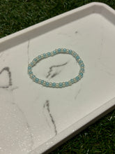 Load image into Gallery viewer, Seed bead bracelet
