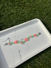 Load image into Gallery viewer, Coral and white seed bead flower bracelet
