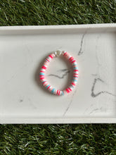 Load image into Gallery viewer, Heart clay bead bracelet
