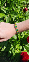 Load image into Gallery viewer, Sunflower Chain Thread Bracelet
